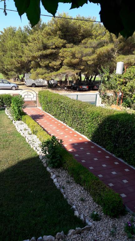 Apartment Adrian بيوغْغاد نا موغو المظهر الخارجي الصورة