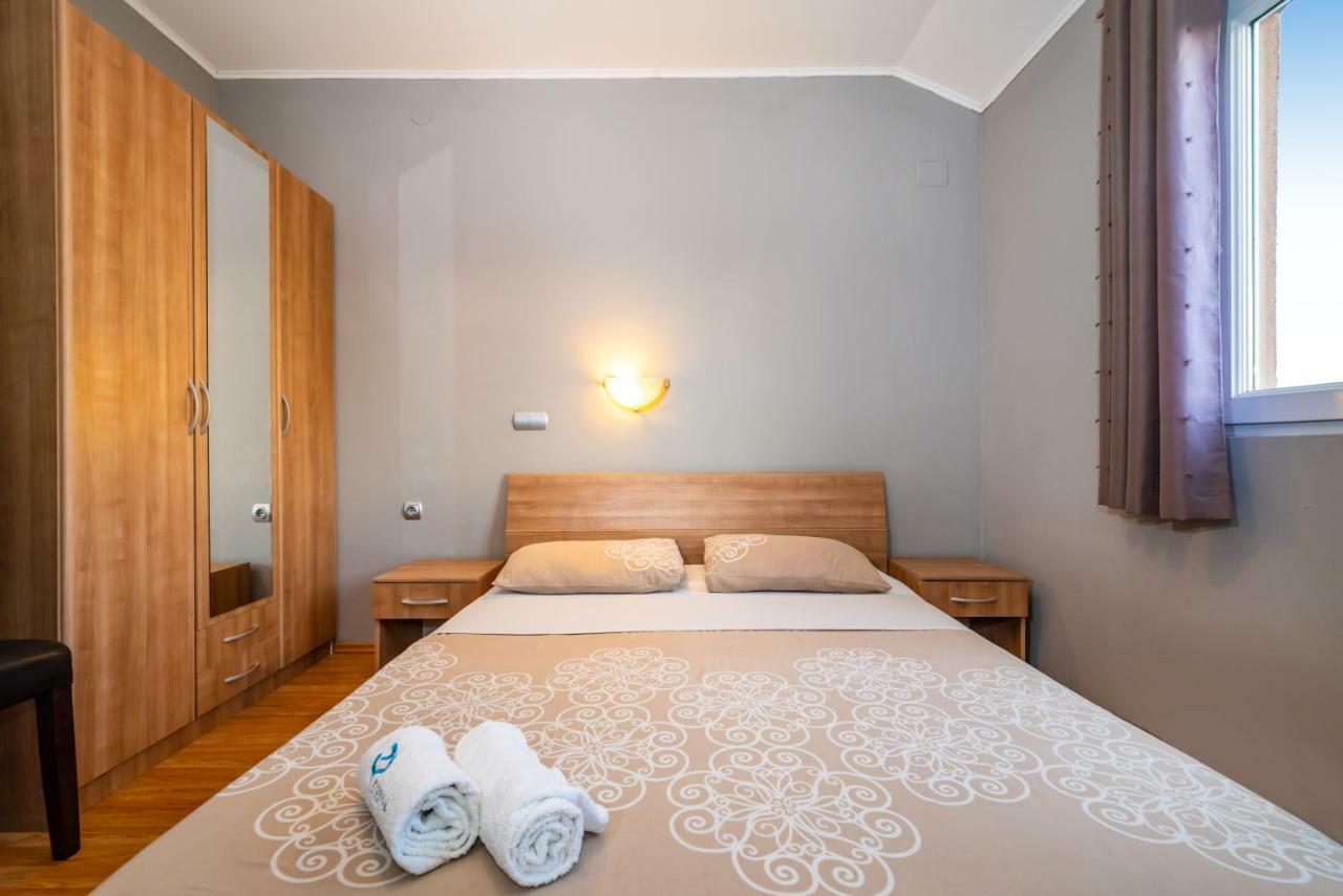 Apartment Adrian بيوغْغاد نا موغو المظهر الخارجي الصورة