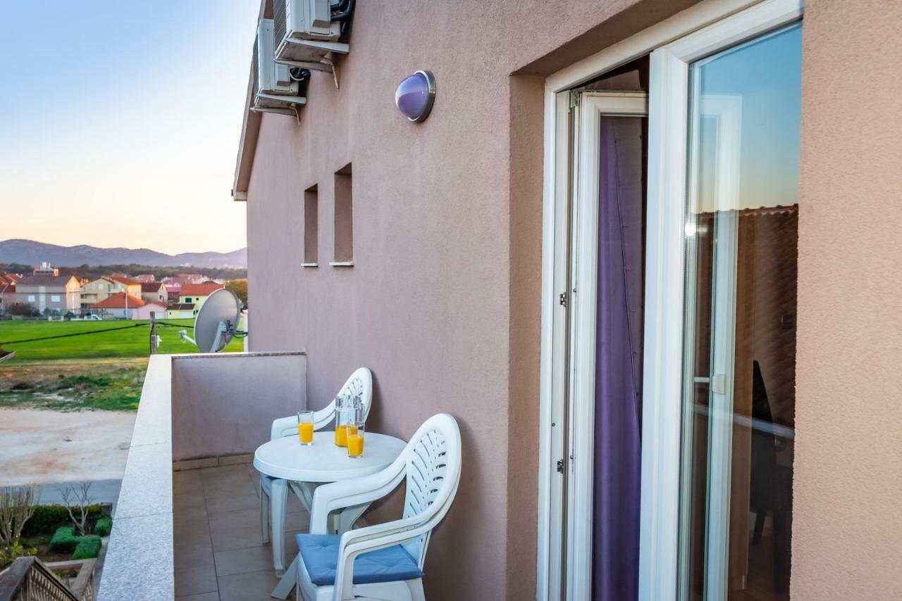 Apartment Adrian بيوغْغاد نا موغو المظهر الخارجي الصورة